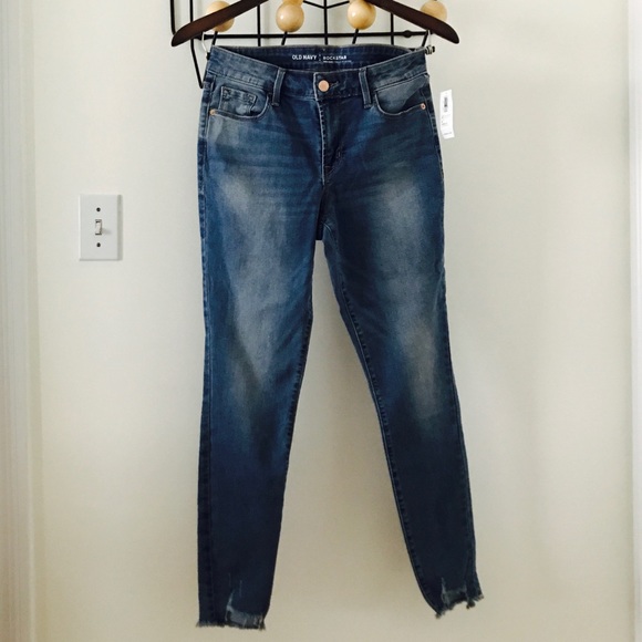 Old Navy Denim - NWT Old Navy distressed step hem Rockstar jeans
